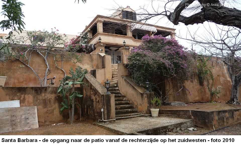 27. Santa Barbara opgang patio rechterzijde 2010